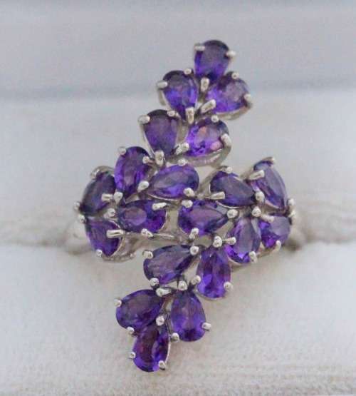 DEEP PURPLE AMETHYST GEMSTONE STERLING SILVER RING. URUGUAY MINED
