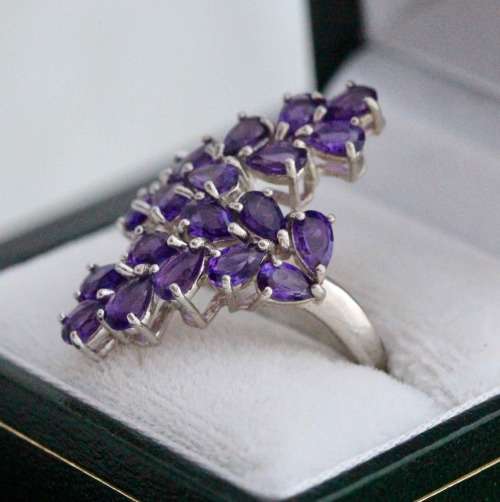 DEEP PURPLE AMETHYST GEMSTONE STERLING SILVER RING. URUGUAY MINED