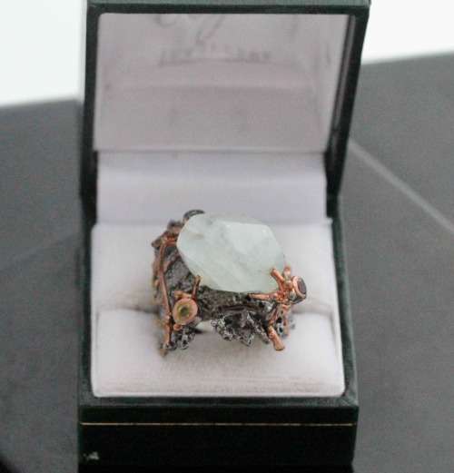DRAMATIC HANDCRAFTED 925 JEWELLERY ART RING LARGE NATURAL AQUAMARINE GEMSTONE SAPPHIRES & GARNETS