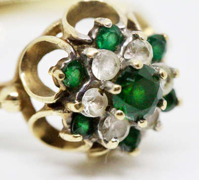 ORNATE VINTAGE EMERALD AND WHITE SPINEL 9CT YELLOW GOLD RING. *JEWELLER'S EVALUATION R16'800*
