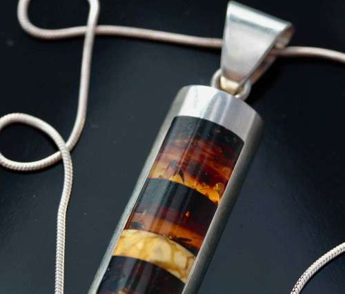 LARGE SPLENDID BALTIC AMBER VARI-COLOUR - VINTAGE FROM POLAND SOLID STERLING SILVER NECKLACE