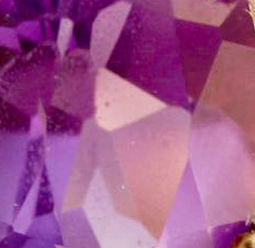 DAINTY AMETHYST 9CT YELLOW AND WHITE GOLD RING WITH DIAMOND ACCENTS. INDEP JEWELLER CERT R10'000