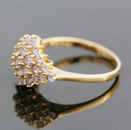 NATURAL TANZANITE 9CT YELLOW GOLD RING INTERESTING SHOULDER FEATURE ENGLISH HALLMARKS BIRMINGHAM
