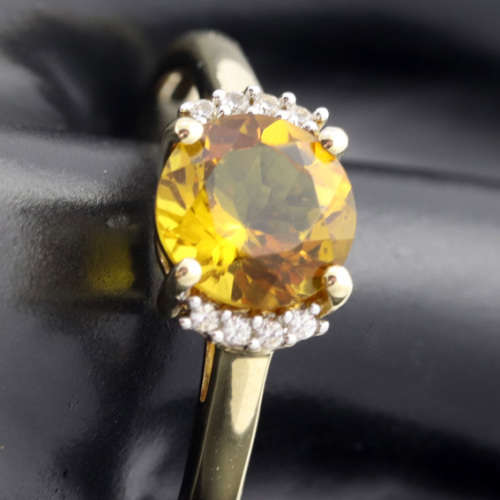NATURAL GOLDEN QUARTZ 10K YELLOW GOLD RING WITH BRILLIANT CUT DIAMONDS JEWELLER CERT R15'000 incl