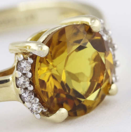 NATURAL GOLDEN QUARTZ 10K YELLOW GOLD RING WITH BRILLIANT CUT DIAMONDS JEWELLER CERT R15'000 incl