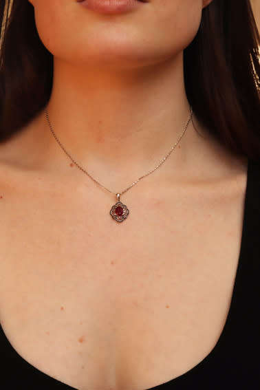 ELEGANT, REAL RUBY and BLACK SPINEL GEMSTONE FILIGREÉ STERLING SILVER PENDANT ON FACETED 40mm CHAIN
