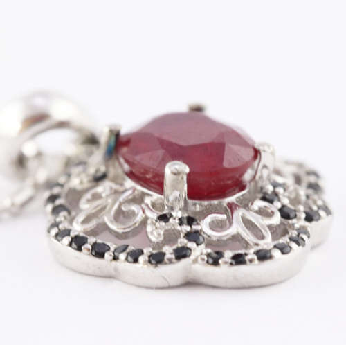 ELEGANT, REAL RUBY and BLACK SPINEL GEMSTONE FILIGREÉ STERLING SILVER PENDANT ON FACETED 40mm CHAIN