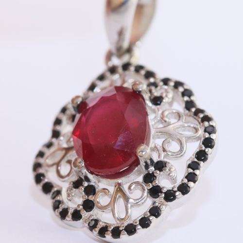 ELEGANT, REAL RUBY and BLACK SPINEL GEMSTONE FILIGREÉ STERLING SILVER PENDANT ON FACETED 40mm CHAIN