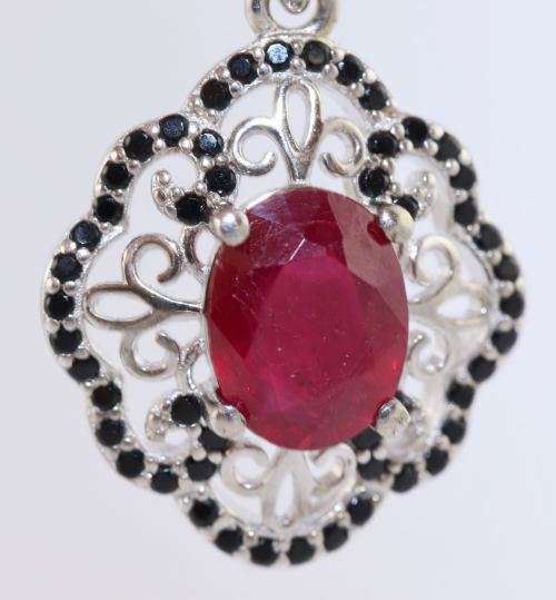 ELEGANT, REAL RUBY and BLACK SPINEL GEMSTONE FILIGREÉ STERLING SILVER PENDANT ON FACETED 40mm CHAIN