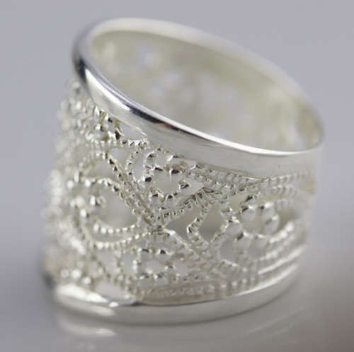 BROADBAND SOLID STERLING SILVER BROAD BAND FILLIGREE RING. 925