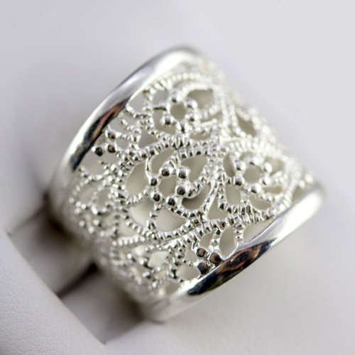 BROADBAND SOLID STERLING SILVER BROAD BAND FILLIGREE RING. 925