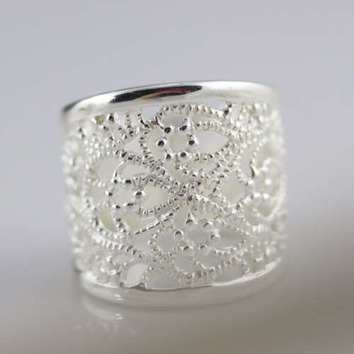 BROADBAND SOLID STERLING SILVER BROAD BAND FILLIGREE RING. 925