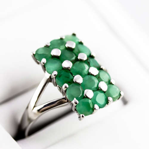 CONTEMPORARY GEOMETRIC NATURAL UNHEATED EMERALD GEMSTONE STERLING SILVER RING. 925