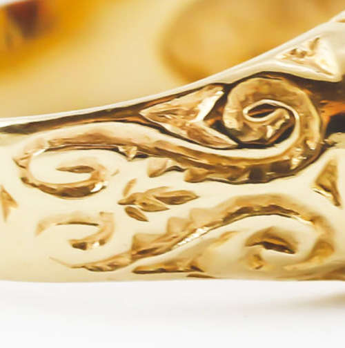 VINTAGE DETAILED NATURAL GARNET AND SILVER TOPAZ 9CT YELLOW GOLD RING JEWELLER EVALUATION R14`000