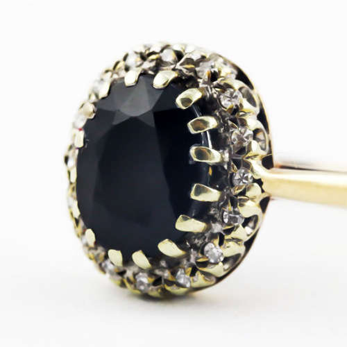 VINTAGE 9CT YELLOW GOLD RING - DARK BLUE SAPPHIRE WITH DIAMONDS JEWELLER EVALUATION R7`000