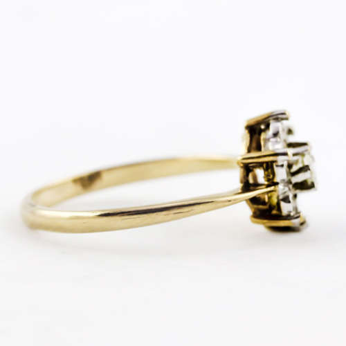 DIAMOND 9CT YELLOW GOLD RING 0,24ct.  *JEWELLER EVALUATION R12`800* (Incl One cubic Zirconia stone)
