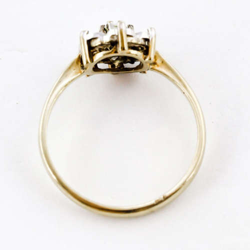 DIAMOND 9CT YELLOW GOLD RING 0,24ct.  *JEWELLER EVALUATION R12`800* (Incl One cubic Zirconia stone)