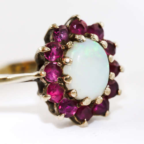 VINTAGE ENGLISH RUBY AND IRIDESCENT FIRE OPAL 9CT YELLOW GOLD RING COMES WITH JEWELLER CERT R11`500