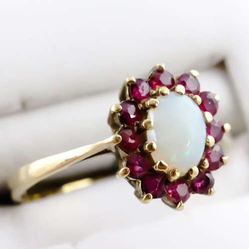 VINTAGE ENGLISH RUBY AND IRIDESCENT FIRE OPAL 9CT YELLOW GOLD RING COMES WITH JEWELLER CERT R11`500