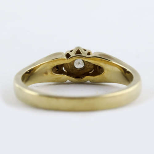 DAINTY VINTAGE DIAMOND 9CT YELLOW GOLD RING. FROM BIRMINGHAM, ENGLAND