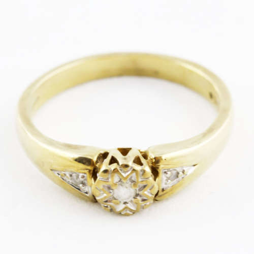 DAINTY VINTAGE DIAMOND 9CT YELLOW GOLD RING. FROM BIRMINGHAM, ENGLAND