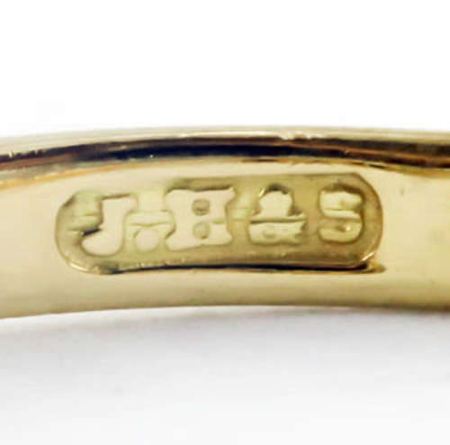 VINTAGE 18CT YELLOW GOLD and PLATINUM SAPPHIRE AND DIAMOND RING. CERT *JEWELLER EVALUATION R14`000*