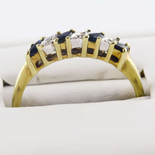 ELEGANT VINTAGE 9CT YELLOW GOLD SAPPHIRE AND DIAMOND RING. HALF ETERNITY DESIGN
