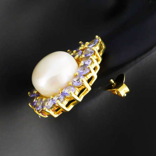 STUNNING MABÉ PEARL AND NATURAL TANZANITE STUD EARRINGS STERLING SILVER WITH A YELLOW GOLD FINISH