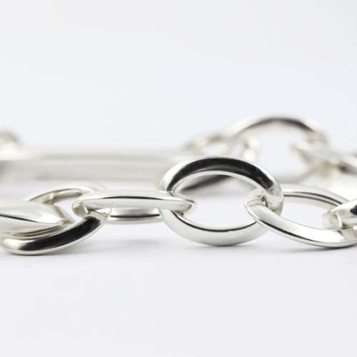 LARGE ELONGATED LOOP LINK ITALIAN SOLID STERLING SILVER BRACELET WITH LARGE CLASP. 925. ITALY