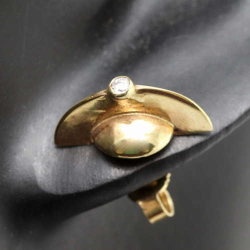 VINTAGE ART DECO FAN-SHAPED 8CT (333) YELLOW GOLD STUD EARRINGS