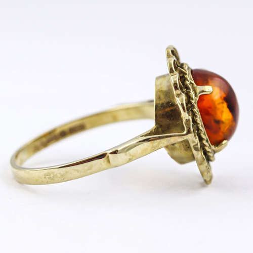 VINTAGE BALTIC AMBER CABOCHON 9CT YELLOW GOLD RING. AMBER FROM POLAND JEWELLER CERT R13`200 Incld