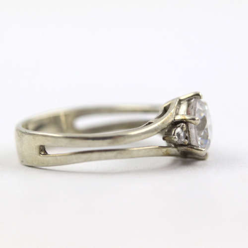 VINTAGE CUBIC ZIRCONIA STERLING SILVER STACKABLE RINGS. BEAUTIFULLY CRAFTED. 925.