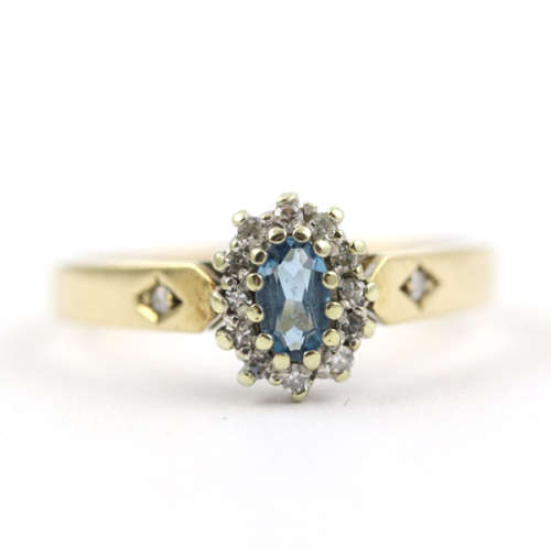 PRETTY ENGLISH TOPAZ AND DIAMOND 9CT YELLOW GOLD RING. 375. *JEWELLER`S EVALUATION R14`000*