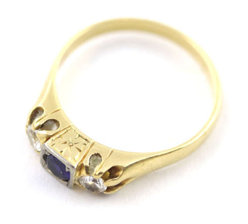 VINTAGE SAPPHIRE AND TOPAZ 14CT YELLOW GOLD RING. 585. * JEWELLER`S EVALUATION R15`000 *