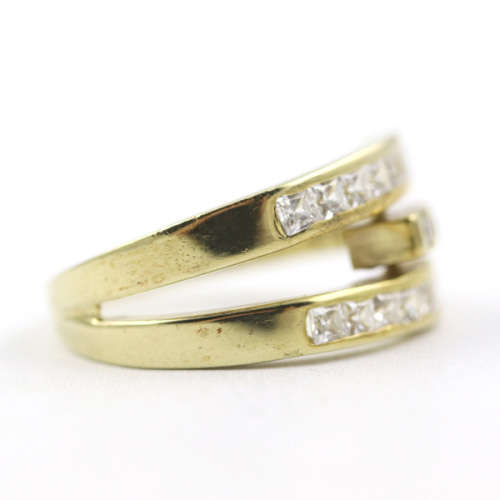 STRIKING VINTAGE CROSSOVER 9CT YELLOW GOLD CUBIC ZIRCONIA RING *JEWELLER`S EVALUATION R16`000*