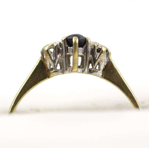 DAINTY OVAL SAPPHIRE AND DIAMOND 9CT YELLOW AND WHITE GOLD RING. * JEWELLER EVALUATION R12`000 *