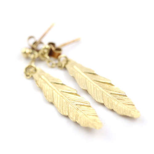 LONG VINTAGE FEATHER DESIGN DROP and DANGLE 9CT YELLOW GOLD EARRINGS. WELL-HALLMARKED. 375