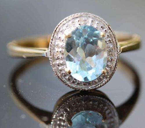 VINTAGE DIAMOND AND BLUE TOPAZ YELLOW GOLD RING FROM ENGLAND!