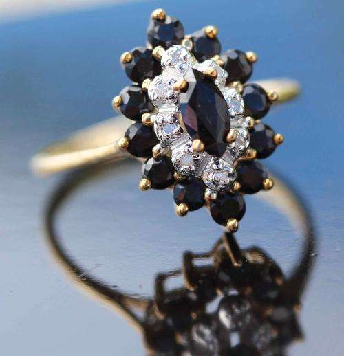 BEAUTIFUL REAL DIAMOND AND BLUE SAPPHIRE 9ct GOLD RING FROM BIRMINGHAM, ENGLAND!