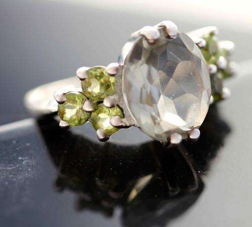VERY PRETTY PERIDOT AND GREEN AMETHYST RING IN SOLID STERLING SILVER! LARGE SIZE 9. (4,3g)