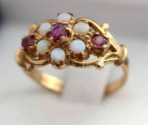 VERY SPECIAL VINTAGE RING - GENUINE RUBIES AND OPALS IN INTRICATE GOLD SETTING