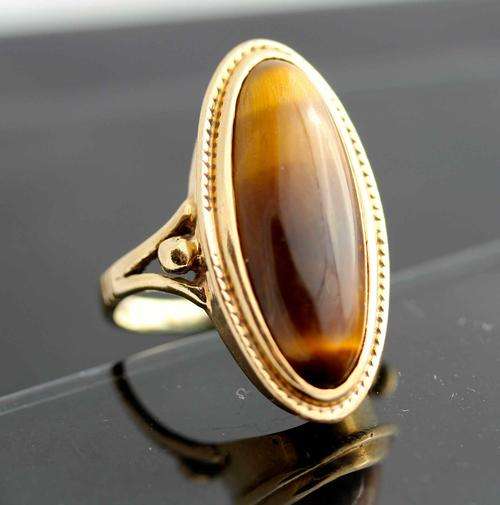 REAL AFRICAN TIGER'S EYE (3,9 carat) IN 9ct GOLD RING. A HEAVY 6,9 GRAMS. FULLY HALLMARKED! VINTAGE