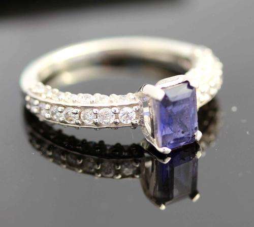 REAL TANZANITE 0,67 CARAT BAGUETTE STERLING SILVER! GORGEOUS ETERNITY RING