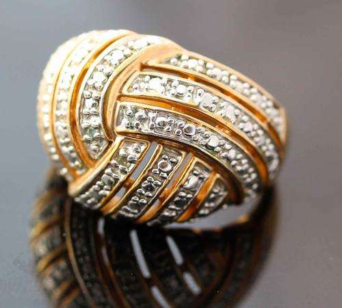 HUGE STERLING SILVER RING, REAL DIAMONDS. {*JEWELLER CERTIFIED R2'703*}! GOLD FINISH. 7,7 grams!!