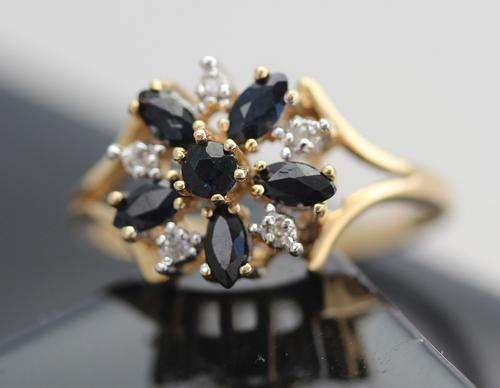 LARGE SAPPHIRE & DIAMOND FLOWER CLUSTER 10 carat YELLOW GOLD RING.