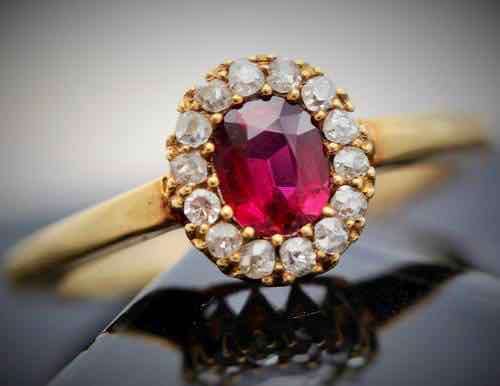 ANTIQUE RUBY & DIAMOND RING 18ct YELLOW GOLD BIRMINGHAM ASSAY 1899. JEWELLER CERTIFICATE R 25'226