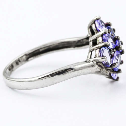 NATURAL TANZANITE STERLING SILVER CLUSTER RING. JEWELLER EVALUATION CERT R6`500