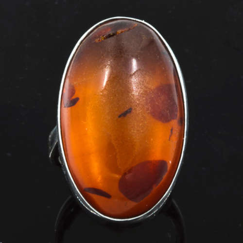 VERY LARGE VINTAGE BALTIC AMBER STERLING SILVER RING. CIRCA 1960`S. 925