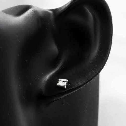 9ct WHITE GOLD ENGLISH STUD EARRINGS WITH CUBIC ZIRCONIA