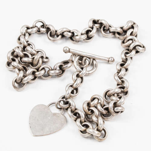 CLASSIC COLLECTABLE HEAVY STERLING SILVER BELCHER LINK NECKLACE. HEART CHARM AND TOGGLE CLOSURE